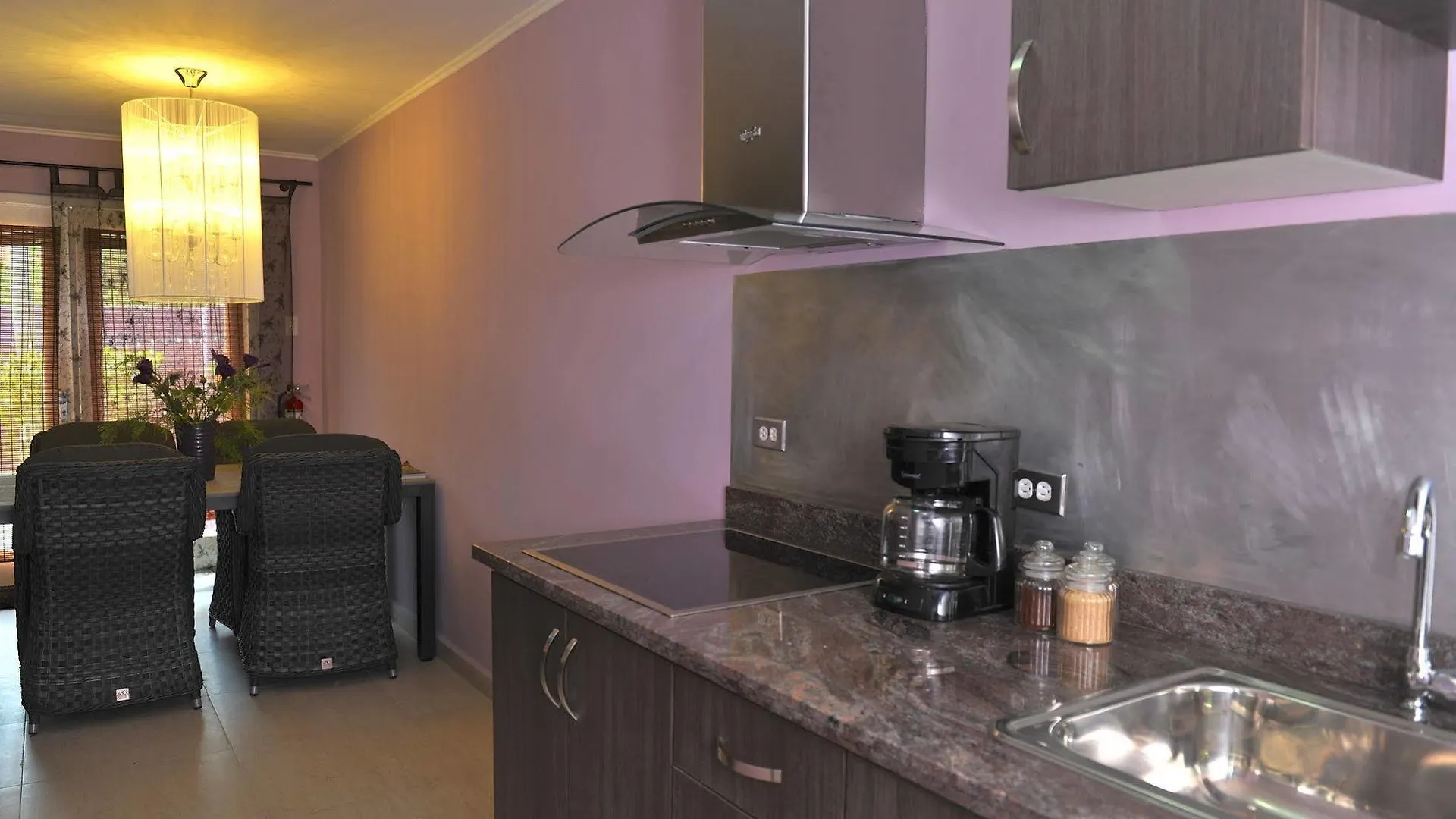 Cadushi Apartments Oranjestad